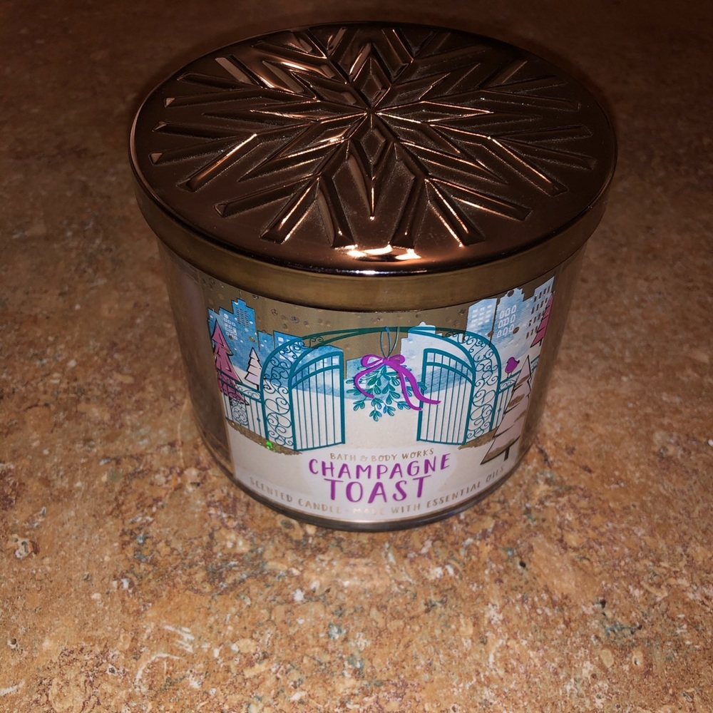 Bath and body works candle